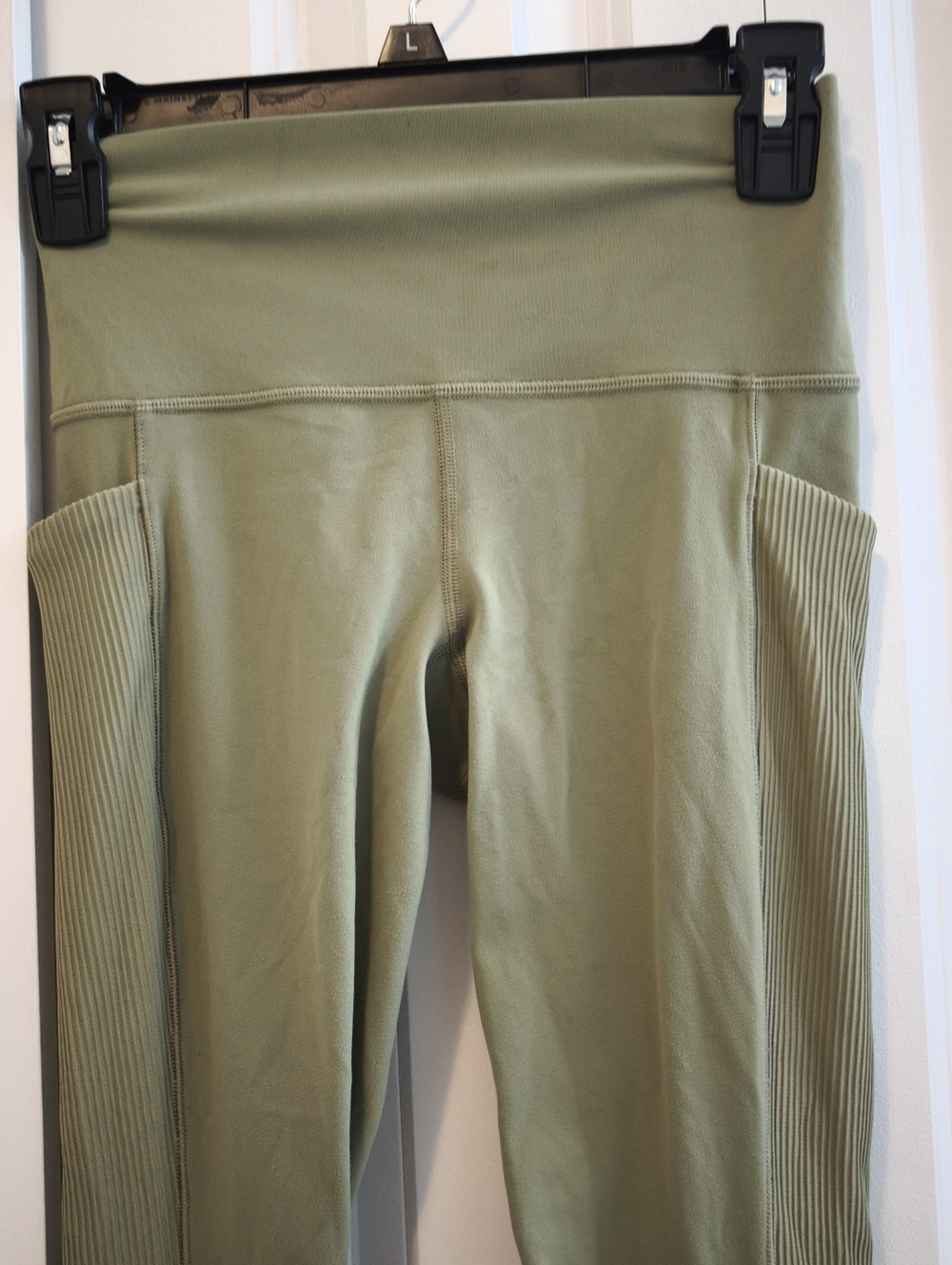 Athleta Womens Salutation Stash Pocket II Leggings - Picture 6 of 10